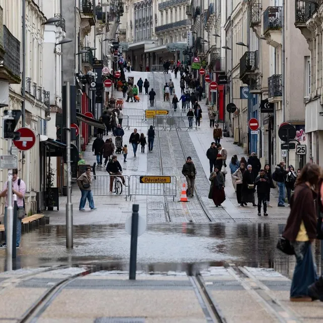 La montée des eaux a conduit à l’interruption du service des tramways. CO - Régine Lemarchand photo la montée des eaux a conduit à l’interruption du service des tramways. © co - régine lemarchand