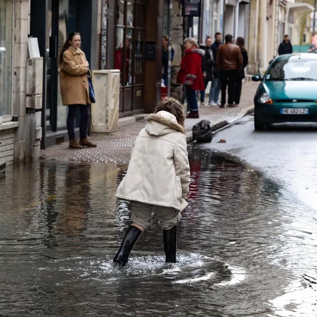 Les Ligériens expérimentés savent que l’on se doit de posséder une paire de bottes ! CO - Régine Lemarchand photo les ligériens expérimentés savent que l’on se doit de posséder une paire de bottes ! © co - régine lemarchand
