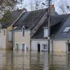 photo  le village de cheffes est particulièrement touché par les crues. 