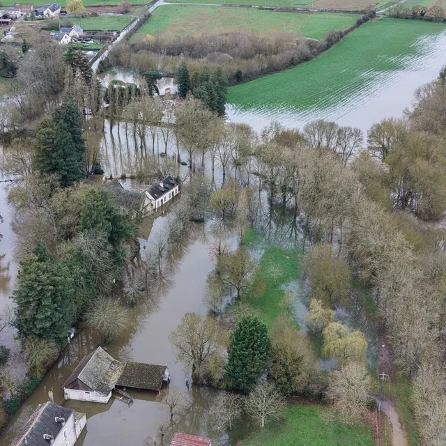 photo un chemin de halage de la mayenne à montreuil-juigné.  ©  thierry huguenin