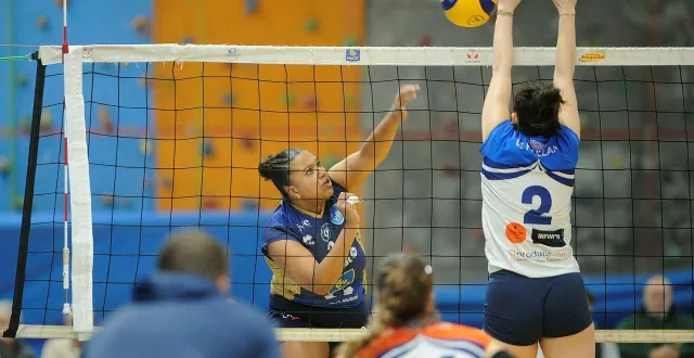 photo  calypso chaboissant a offert la victoire au vbp niort sur un service gagnant, au bout d’un match à suspense.  &copy;  co - christophe bernard 