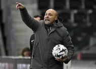 photo  l’entraîneur d’angers sco alexandre dujeux. 