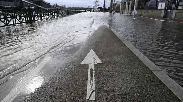 photo info voies inondées, routes coupées, ligne de tramway à l’arrêt… Comment circuler à Angers ce lundi 23 février ? 