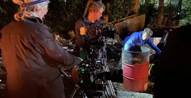 photo  derrière la caméra, une trentaine de techniciens gèrent les accessoires, l’image, le son ou encore l’organisation.  &copy;  ouest-france 