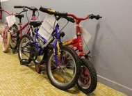 photo  vélos pour enfants, pour adultes, il y en a pour tous les goûts lors de la bourse aux vélos du centre social pasteur. 