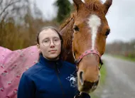 photo  la pellerine, dimanche 15 février. abigael floreani, 15 ans, et son poney jappeloup, 7 ans, participent au salon de l’agriculture, qui se tiendra du 21 février au 1er mars, à paris. 