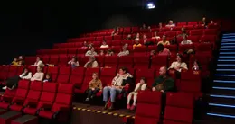 actu cinéma les cinés bambins attirent les familles chaque dimanche matin au cinéma grand écran de fontenay-le-comte (vendée).