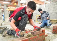 photo  la baisse des moyens financiers pèse lourd sur le secteur de l’apprentissage, même dans les métiers en tension comme le bâtiment. 