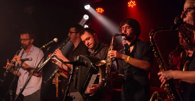 photo  l’ambiance devrait être festive ce vendredi 27 février sur la scène du jardin de verre avec notamment la marmite à roselyne.  &copy;  fabien rabillard 