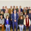 photo  les candidates et candidats de la liste « un nouvel élan pour la ferté-macé » conduite par josé collado au premier rang au centre. 
