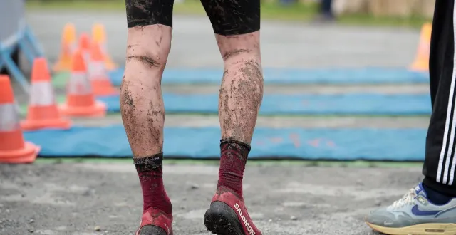 photo  les coureurs ont emprunté des chemins très gras ce week-end à champdeniers.  &copy;  co - benoit felace 