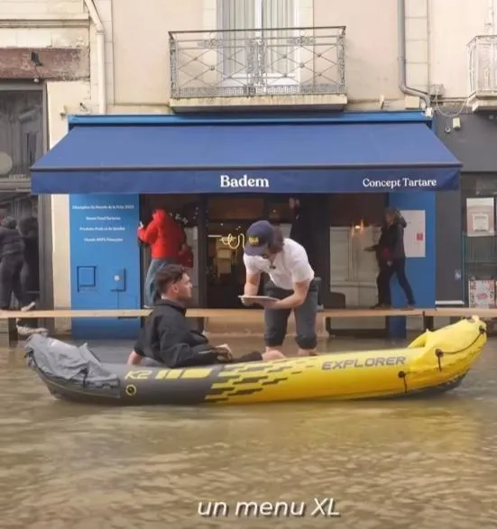 Le restaurant Badem Tartare proposait des commandes, à venir récupérer en kayak. Capture d’écran Facebook photo le restaurant badem tartare proposait des commandes, à venir récupérer en kayak. © capture d’écran facebook