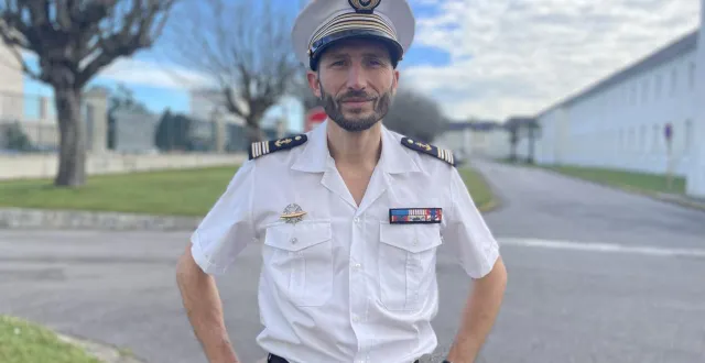 photo  le capitaine de frégate owen quelques semaines avant son départ de cherbourg-en-cotentin (manche).  &copy;  ouest-france 