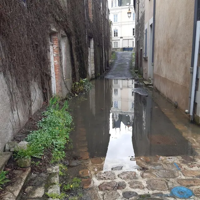 L’eau du fleuve s’est infiltrée dans plusieurs rues de la commune. Ouest-France photo l’eau du fleuve s’est infiltrée dans plusieurs rues de la commune. © ouest-france