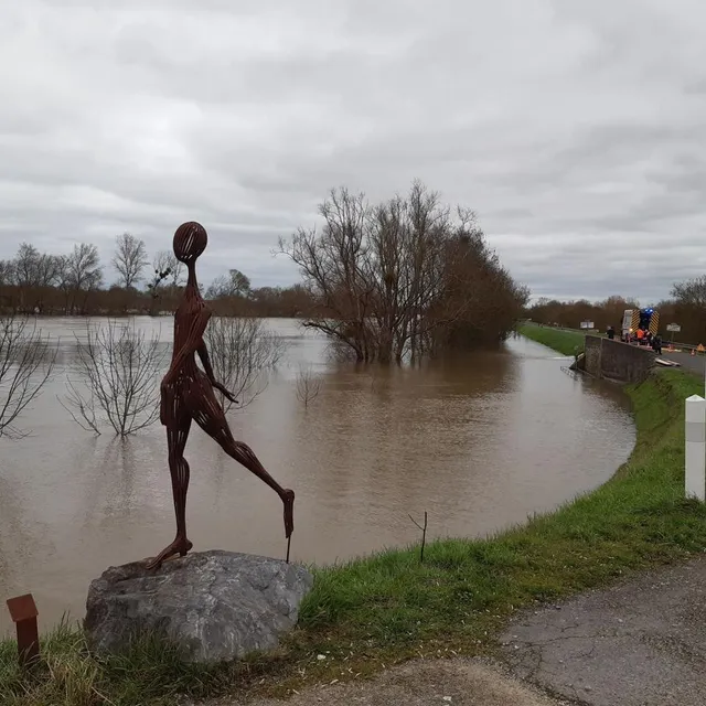 La Loire est montée à près plus de 5 m. Ouest-France photo la loire est montée à près plus de 5 m. © ouest-france