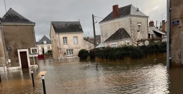 photo  cheffes noyé sous les eaux, contraignant l’évacuation de l’ensemble des habitants.  &copy;  co 