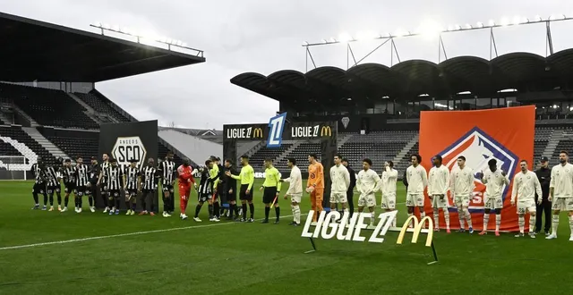 photo  angers sco - lille s’est joué à huis clos  &copy;  philippe renault / ouest-france 