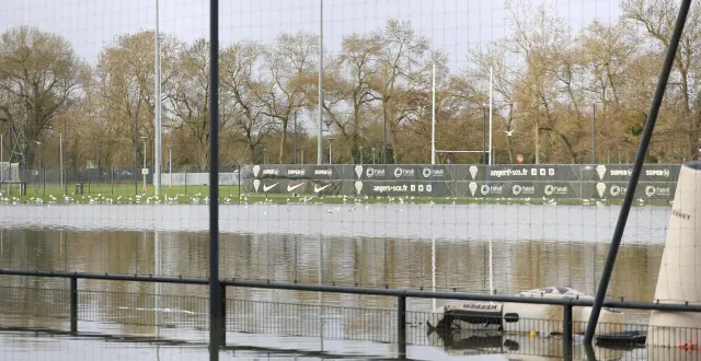 photo  la baumette est encre inondée en ce début de semaine.  &copy;  philippe naudin 