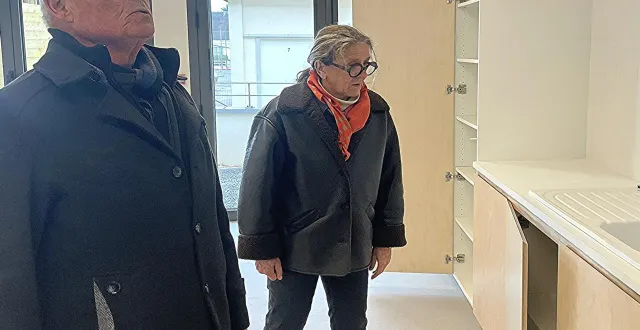 photo  michel delphin et nathalie moron dans une de trois classes qui accueilleront les écoliers ce lundi 2 mars.  &copy;  co 