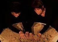 photo  le sable, source d’inspiration théâtrale pour les deux artistes  &copy;  co 