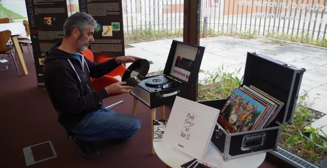photo  les bons vieux vinyles ont repris du service.  &copy;  le maine libre 