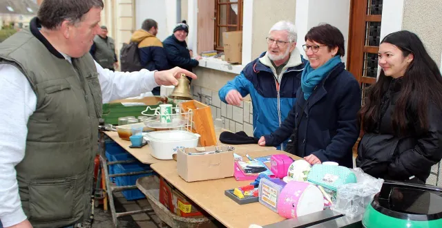 photo  les trois générations présentes de la famille maillard.  &copy;  le maine libre 