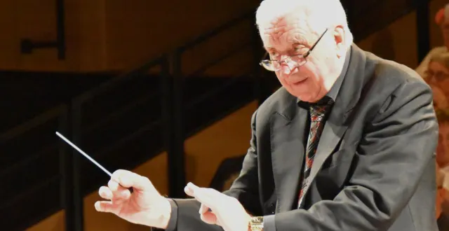 photo  pour gaston leprout, ce sont aussi 40 années à la baguette de direction.  &copy;  le maine libre 