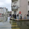 photo  la décrue de la maine (ici à angers) devrait être accélérée par la baisse du niveau de la loire en amont de la confluence entre les deux cours d’eau. mais le maine-et-loire reste en vigilance aux inondations. 