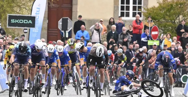 photo  les chutes sont de plus en plus nombreuses ces dernières années en cyclisme.  &copy;  archives vincent michel / ouest-france 
