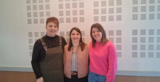 photo  mélanie pineau, cindy cesbron et camille boré (il manque emilie plard) vont participer à une aventure humanitaire du 11 au 19 avril.  &copy;  co 
