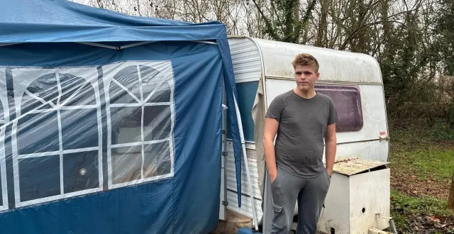 photo  installé dans un camping de rochefort-sur-loire, les intempéries n’ont pas épargné la caravane du jeune homme.  &copy;  ouest-france 