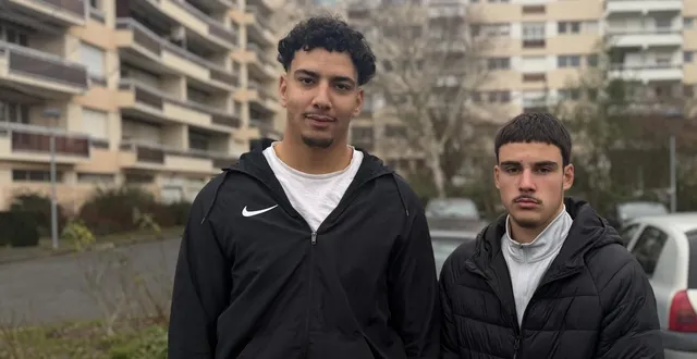 photo  à verrières-en-anjou, chadi atmani et maël camut comptent bien mener à bout leur projet pour aider les jeunes à sortir de leur chambre et de leurs écrans.  &copy;  ouest-france 