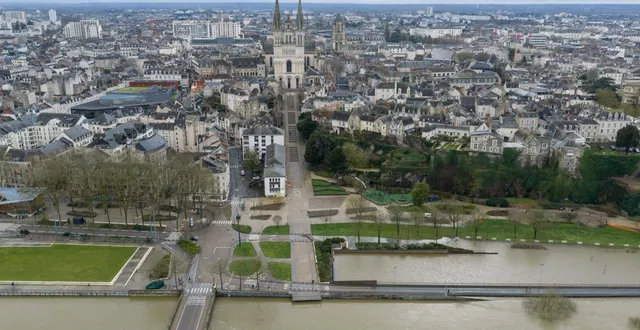 photo  angers, lundi 23 février 2026. le maine-et-loire est toujours classé en vigilance rouge aux crues.  &copy;  co - josselin clair 