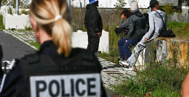photo  les deux hommes, âgés de 18 ans et 58 ans, ont été placés en garde à vue pour détention et trafic de stupéfiants.  &copy;  franck dubray / ouest france 