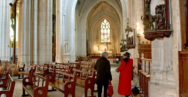 photo  les récentes dégradations constatées dans une église de niort interrogent la communauté chrétienne locale.  &copy;  co - marie delage 