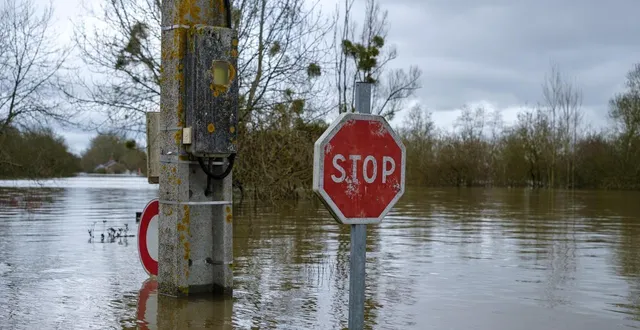 photo  la loire est désormais placée en vigilance orange.  &copy;  simon torlotin / ouest-france 