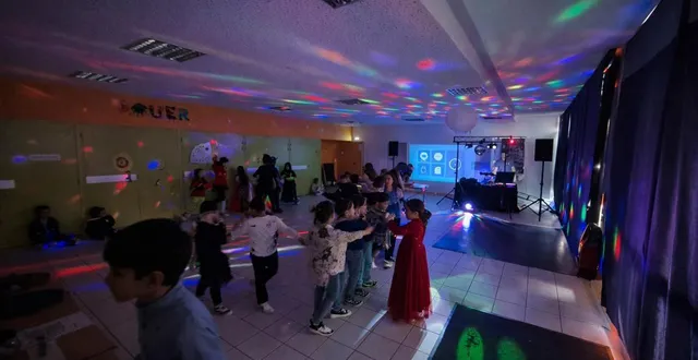 photo  trente enfants ont participé à la boum à l’école dolto-fontaine.  &copy;  les petits rossignols 