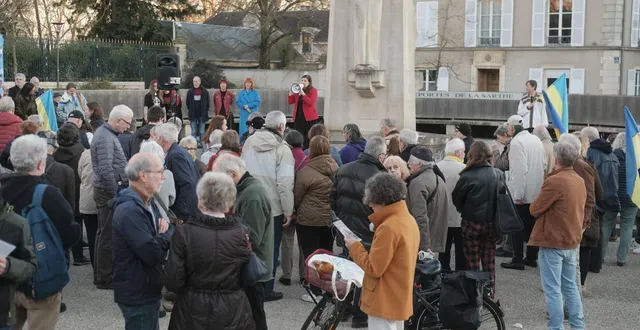 photo  la manifestation avait lieu à la place aristide briand.  &copy;  ouest-france 