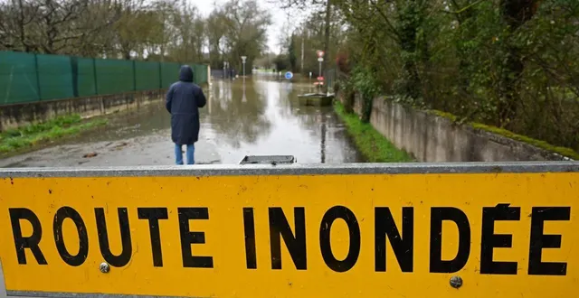 photo  mûrs-erigné, le 18 février 2026. à 16 heures, 36 routes seront encore fermées à la circulation dans le maine-et-loire en raison des inondations.  &copy;  co - laurent combet 