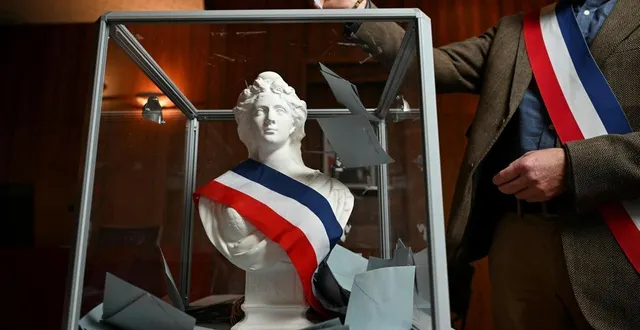 photo  la radio mancelle reçoit les candidats pour éclairer le débat municipal.  &copy;  illustration le courrier de l’ouest - josselin clair 