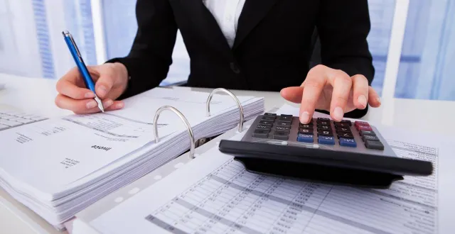 photo  au 1er septembre 2026, la facturation papier sera terminée en france.  &copy;  apops - fotolia  archives 