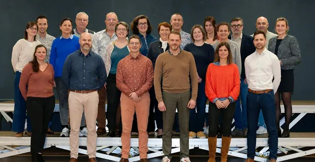 photo  la liste saint-lambert-la-potherie, un avenir durable, avec, au centre au deuxième rang, la tête de file béatrice stéphan.  &copy;  co 