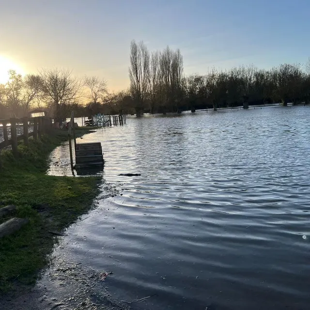 Les carrières du Club des îles inondées. Club des îles photo les carrières du club des îles inondées. © club des îles