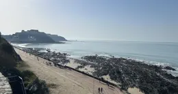 photo  vue sur la promenade du plat gousset, � granville�(manche), ce mercredi 25�f�vrier 2026. 