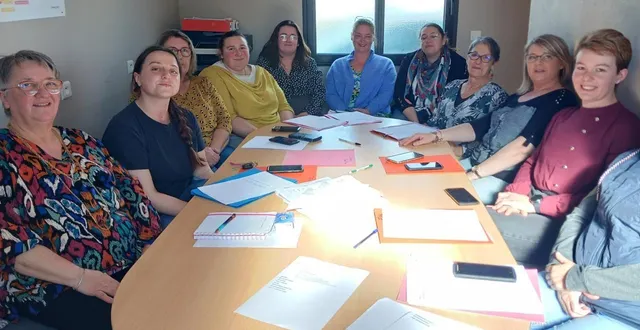 photo  véronique thomas (première à gauche) prépare avec les personnels du service le rendez-vous du 10 mars.  &copy;  co 