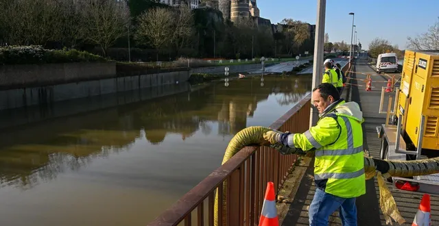 photo  angers, 19 février 2026. les trémies des voies sur berges ont été vidées dans la nuit de mercredi à jeudi.  &copy;  co - laurent combet 