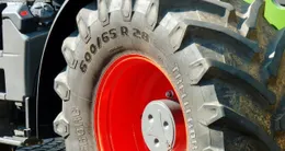 Info insolite  un adolescent au volant d’un tracteur a roulé sur la jambe de son grand-père ce mardi, dans les vosges. photo d’illustration. 