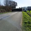 photo  la remorque d’un poids lourd transportant des betteraves s’est retrouvée sur le flanc, ce jeudi 26 février, à l’entrée de bouloire dans la sarthe. 
