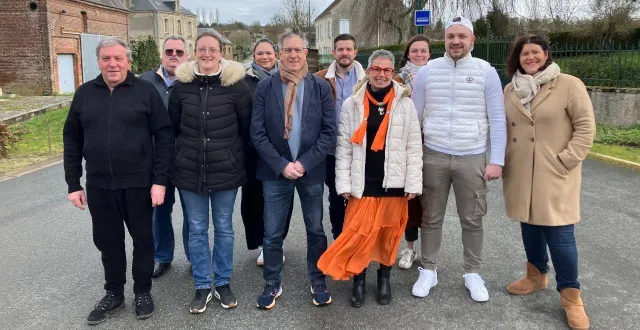 photo  de gauche à droite. au premier rang : bruno pouchin, aurélie charlot, philippe cattiaux, maud hébert, manuel lucas et virginie rouillé. au second rang : pascal chartrain, pauline cauvin, damien barbier et priscilla maron. absente : marie hauvel.  &copy;  ouest-france 