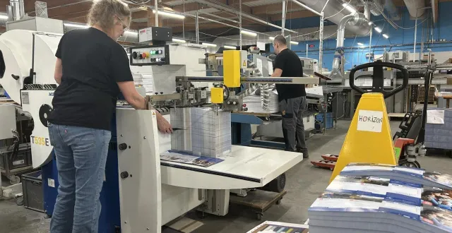 photo  pendant quinze jours, c’est le rush à l’imprimerie octavo de mulsanne en vue des élections municipales.  &copy;  ouest-france 